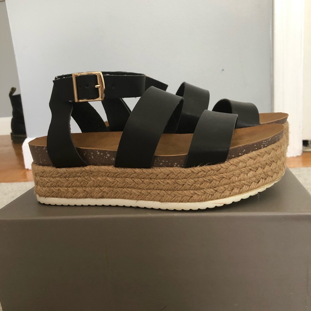 Platform Patrizia Spring Step Sandals - Picture 2 of 4